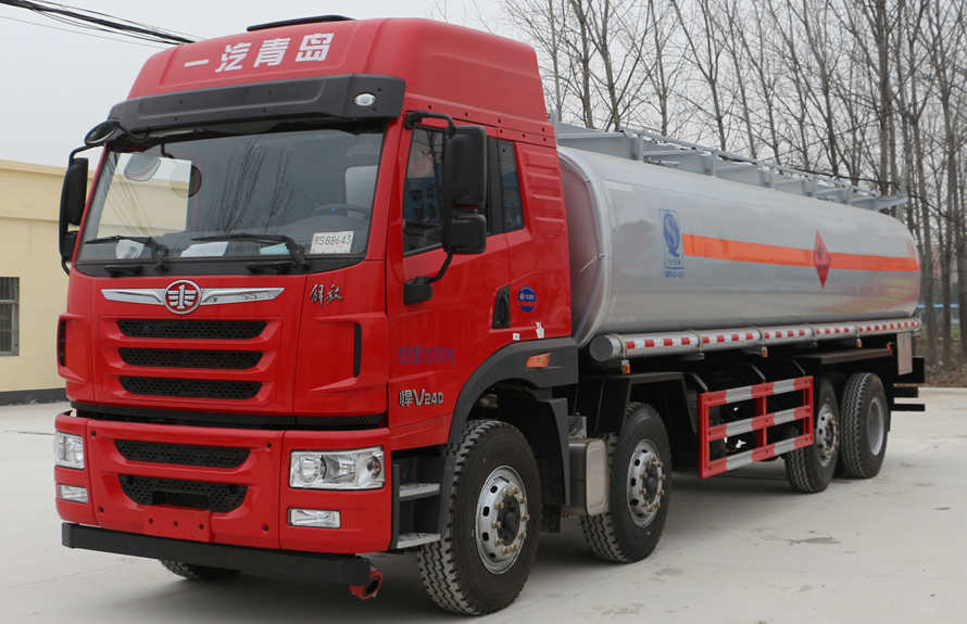 解放前四后六（26方）油罐..