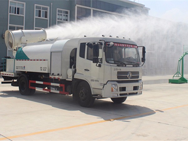 東風天錦抑塵車，12噸圓罐30米-60米霧炮車